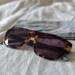 Raen Nevin sunglasses in Aloha Tortoiseshell